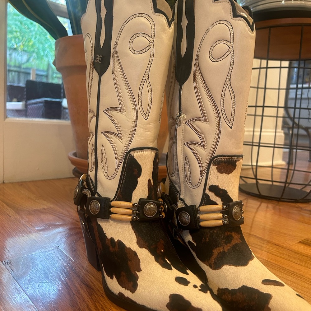 Never worn Sam Edelman Western Boots. Excellent condition. Women’s size 8